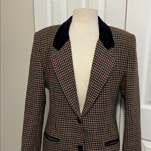 Vintage Norton McNaughton Houndstooth Women's Blazer with Velvet Collar Size 12 - Picture 2 of 16